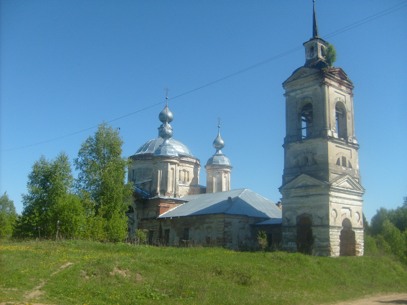 Левобережный Храм Ильи-Пророка.